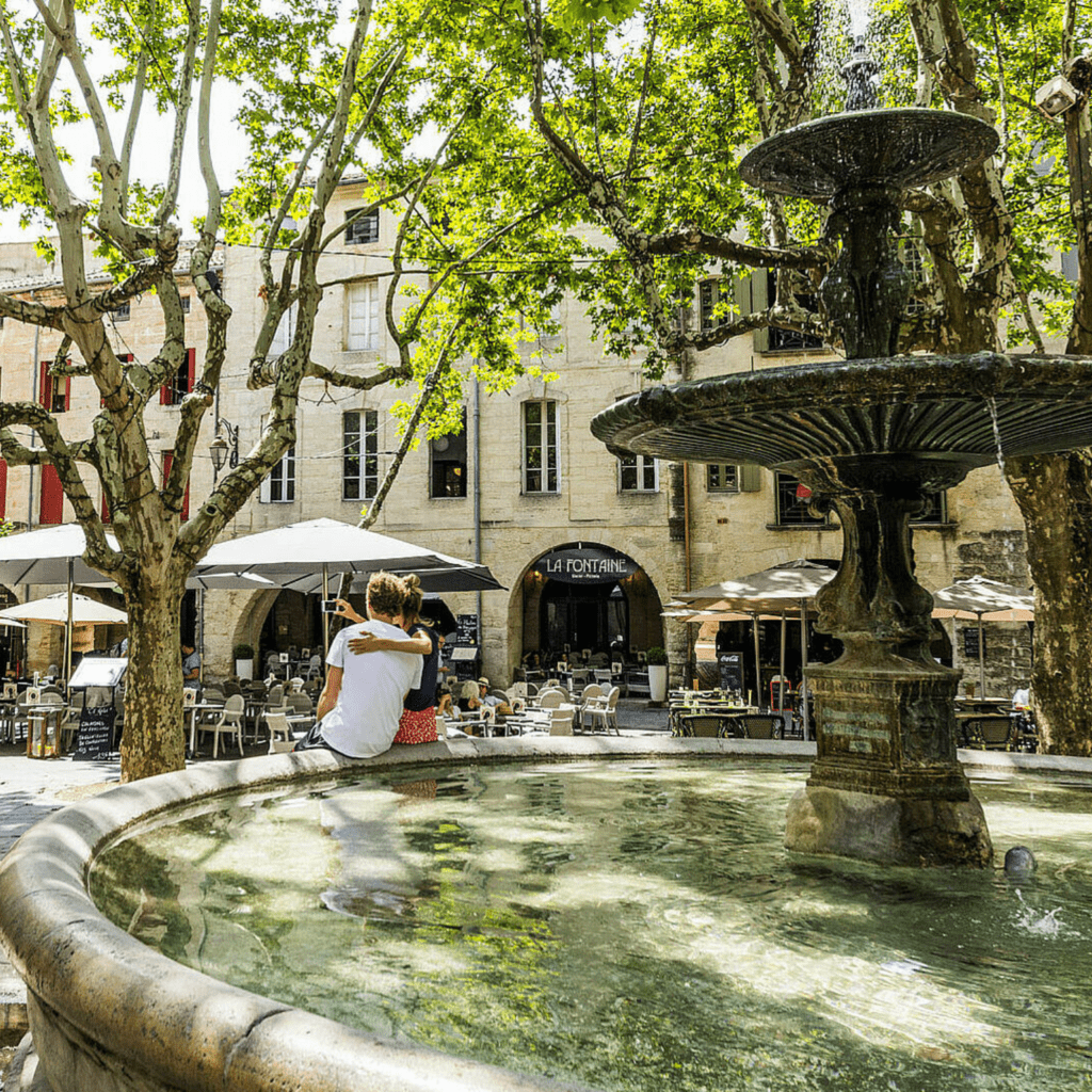 Fontaine, place Uzès