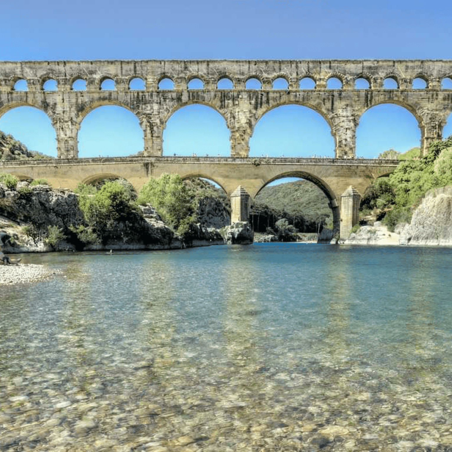 Nimes- Gard - location - vacances - Pont du Gard - conciergerie